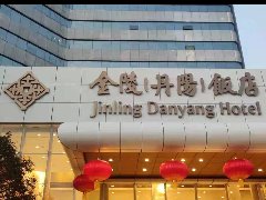 南京開業門頭設計制作安裝團隊